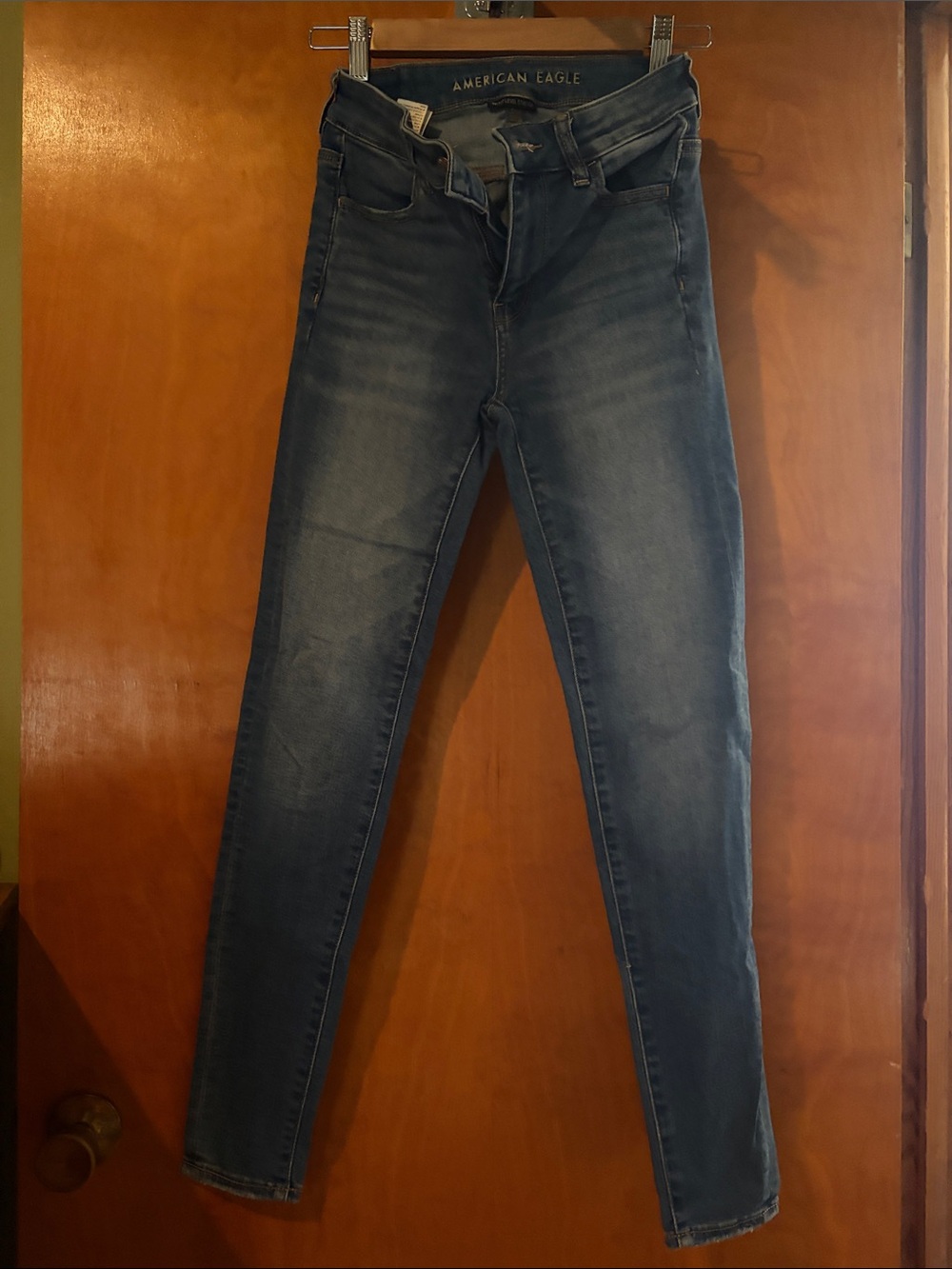 American Eagle Outfitters Jegging Jeans in Mid Blue Wash